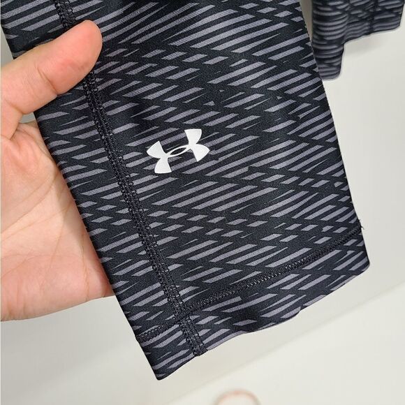 Under Armour Women's Compression Capri Black Size XS EXCELLENT CONDITION - Picture 4 of 4